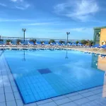 מלון Vivaldi 4*