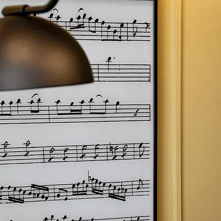 Vivaldi מלון 4*