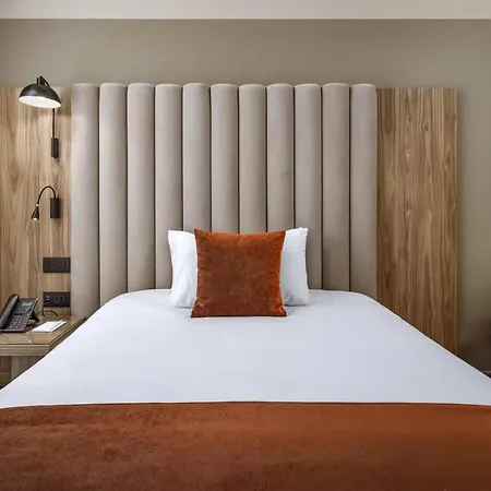 Vivaldi 4* Saint Julian's