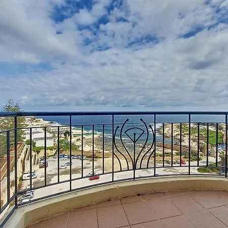 Vivaldi 4* Saint Julian's