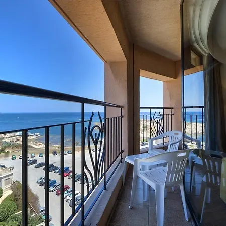 Vivaldi 4* Saint Julian's