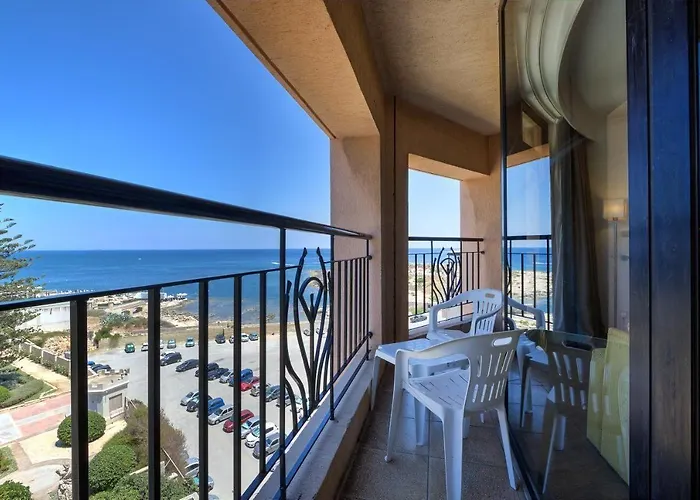 Vivaldi 4* Saint Julian's